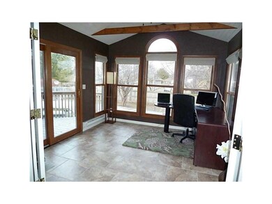 4-Seasons Porch/Room.