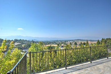 3894 Hillcrest Rd, Medford, OR 97504 - photo 4