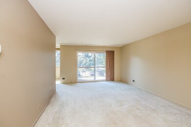 450 Raintree Dr unit 2F, Glen Ellyn, IL 60137 - photo 5