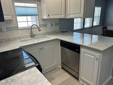 291 Plantation Dr unit 291, Titusville, FL 32780 - photo 6