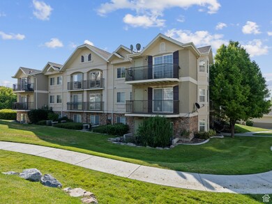 2119 N Aurora Way unit F, Saratoga Springs, UT 84045 - photo 2