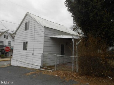 221 E Mifflin St, Orwigsburg, PA 17961 - photo 2
