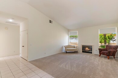 006_Living Room