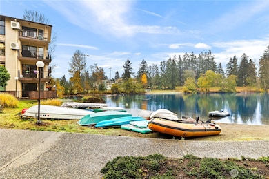 13229 Linden Ave N unit 306, Seattle, WA 98133 - photo 4