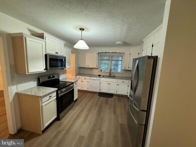 3111 Brook Blvd, Quinton, VA 23141 - photo 2