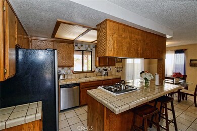 12564 Spring Valley Pkwy, Victorville, CA 92395 - photo 7