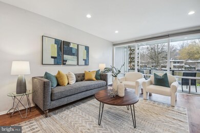 7521 Spring Lake Dr, Bethesda, MD 20817 - photo 5