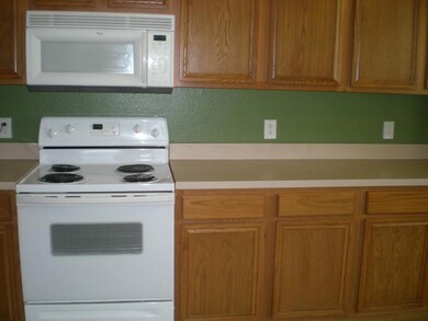 1213 Oakcrest Dr, Providence Village, TX 76227 - photo 6