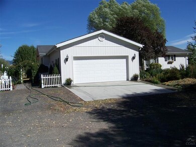 67142 Reynolds Ln, Prairie City, OR 97869 - photo 2