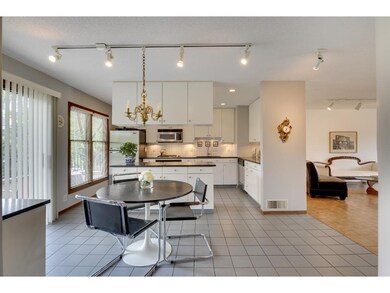 The large updated kitchen offers beautifully, hone