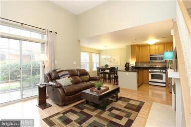 11864 Breton Ct unit 14A, Reston, VA 20191 - photo 6