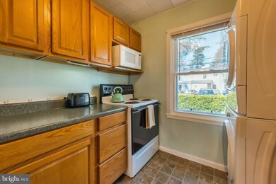 10 V Southway unit V, Greenbelt, MD 20770 - photo 6