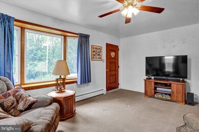 620 W Bellevue Ave, Reading, PA 19605 - photo 5