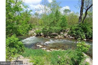 241 Scarboro Dr, Bunker Hill, WV 25413 - photo 2