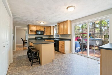 8 Wilshire Ln, Pelham, NH 03076 - photo 4