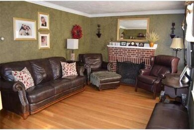 115 Stimson St, West Roxbury, MA 02132 - photo 3