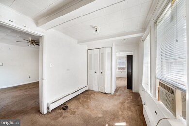 713 Beechwood Ave, Darby, PA 19023 - photo 4