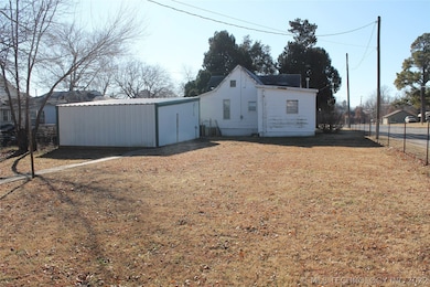 201 E 4th St, Skiatook, OK 74070 - photo 7