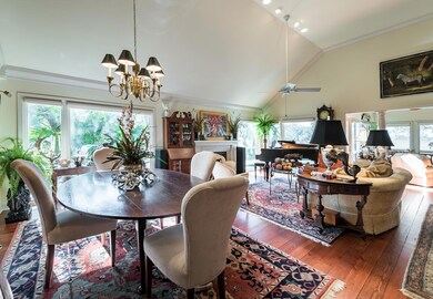 1017 Embassy Row Way Seabrook-large-008-