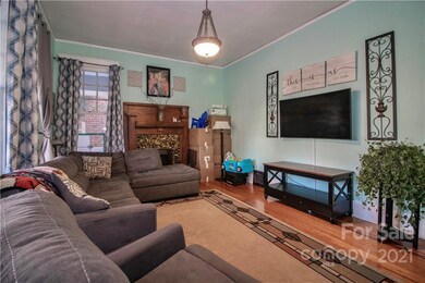 202 S Oak St, Statesville, NC 28677 - photo 4