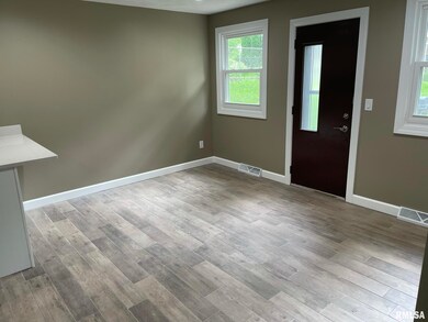 3317 Forest Rd, Davenport, IA 52807 - photo 5