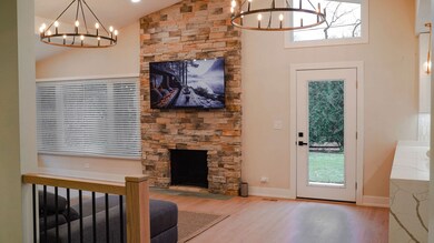 103 E Berkshire Ln, Mount Prospect, IL 60056 - photo 5