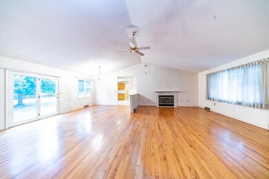 45 Trinity Dr, West Springfield, MA 01089 - photo 3