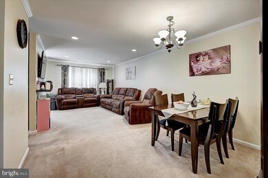 739 Dell Ct, Southampton, PA 18966 - photo 4