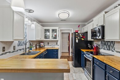 311 N Autumn Crest Place, Taylors, SC 29687 - photo 5