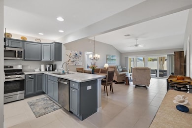 2202 Landrea Loop, The Villages, FL 32163 - photo 2