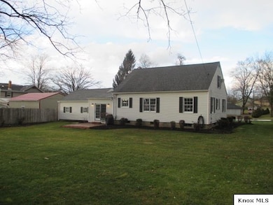 108 Plum St, Danville, OH 43014 - photo 4