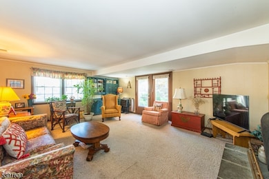 8 Maple Dr, Caldwell, NJ 07006 - photo 4