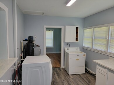 1546 Old Middleburg Rd N, Jacksonville, FL 32210 - photo 3