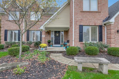 677 Crossing Creek S, Columbus, OH 43230 - photo 3