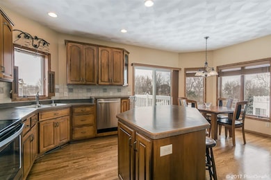 2239 Stonehaven Dr, Sun Prairie, WI 53590 - photo 7