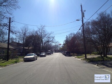 225 Tampico St, San Marcos, TX 78666 - photo 7