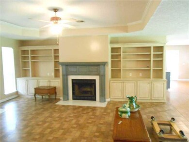 Den/Family/Great Room. Frieplace & Built-ins