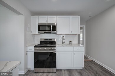 542 N Oakland Ave, Runnemede, NJ 08078 - photo 7