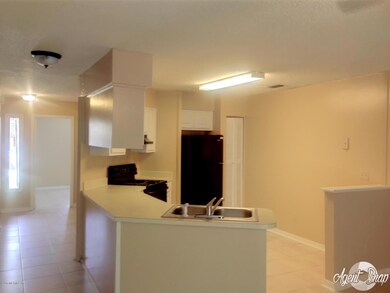 4542 Melissa Ct W, Jacksonville, FL 32210 - photo 4