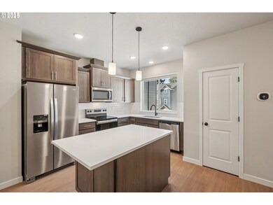 21196 SW Ortiz Ln, Beaverton, OR 97003 - photo 7