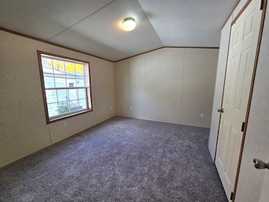 9 North Rd unit 17, East Windsor, CT 06088 - photo 3