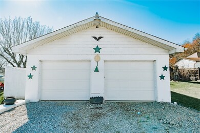 59 Pine St, Homer City, PA 15748 - photo 4