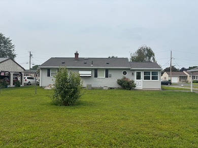 81 Poplar St, Chicopee, MA 01013 - photo 7