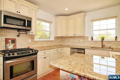 184 Jefferson Ave, Cresskill, NJ 07626 - photo 3