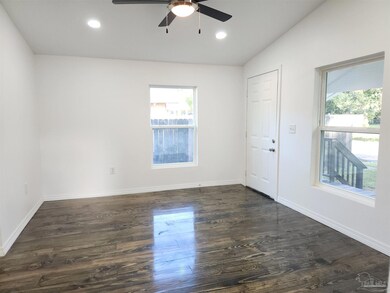 213 Wilson Ave, Atmore, AL 36502 - photo 5