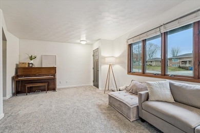 1860 Carter Rd, Dubuque, IA 52001 - photo 6