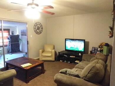 Braidenfamilyroom2
