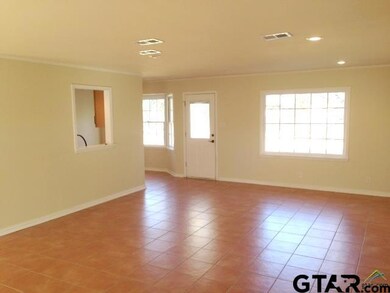 525 Beechwood Dr, Tyler, TX 75701 - photo 3