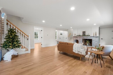 4 Roaring Brook Ln, Shelton, CT 06484 - photo 7