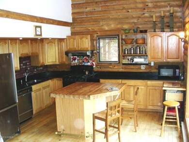 granite/gas&elec.stove/stainless frig an